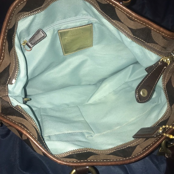 Brown coach purse - Picture 5 of 10